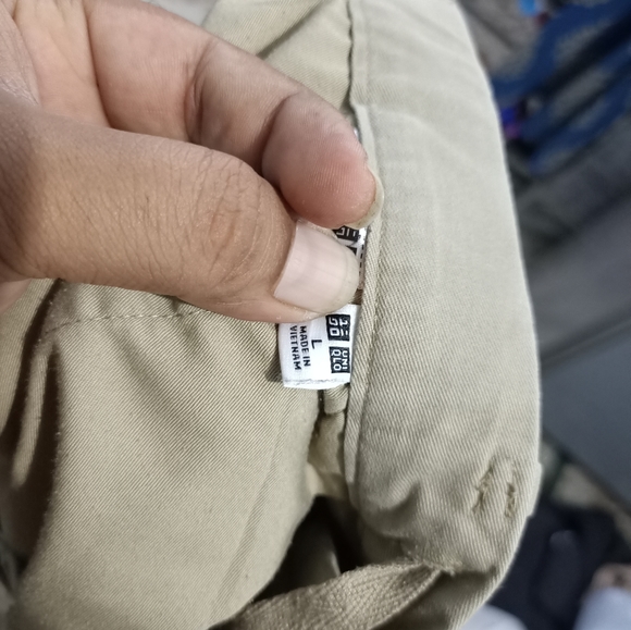 Uniqlo - Picture 3 of 14